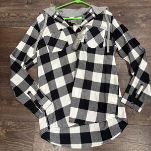Medium Natural Reflections Black and White Hooded Button Up